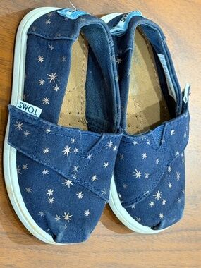 Toms Blue Girls Shoes | Size 6